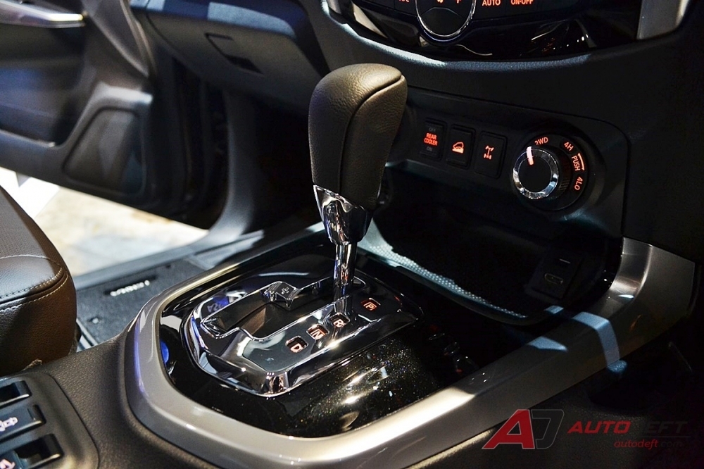 Nissan Terra giá từ 39.600 USD tại Thái Lan - đối thủ Fortuner