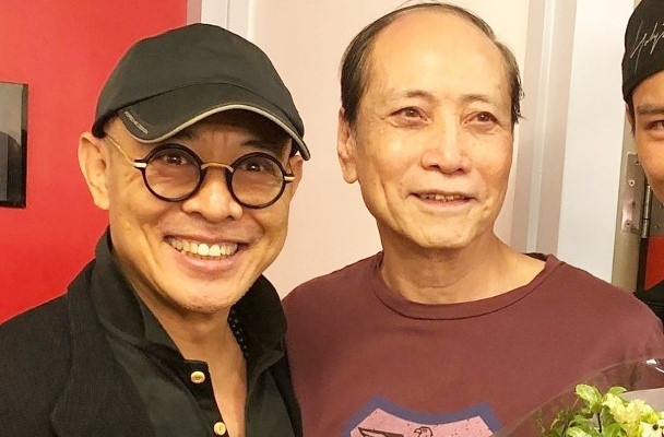 Ảnh Lý Liên Kiệt bên cha vợ 83 tuổi khiến dân mạng xót xa