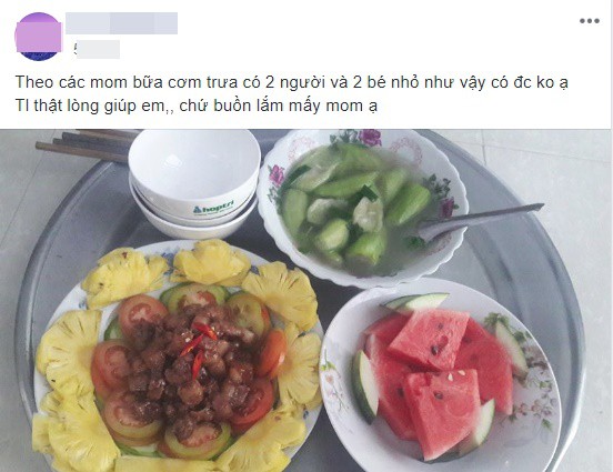 Không chỉ bị chê mâm cơm 4 người mà lèo tèo chẳng có gì để gắp, mẹ trẻ còn bị soi dùng đồ ăn sai cách