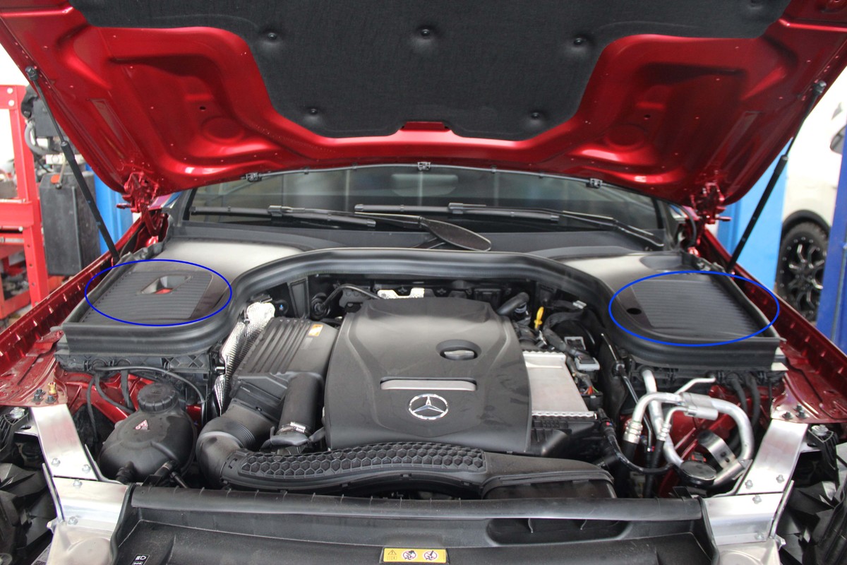 Ống thở vi sai giúp Mercedes GLC lội nước giá một triệu đồng