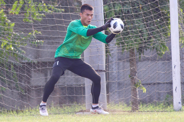 HLV Park Hang-seo đăm chiêu, nhăn nhó trong buổi tập cuối trước khi đụng độ Nhật Bản