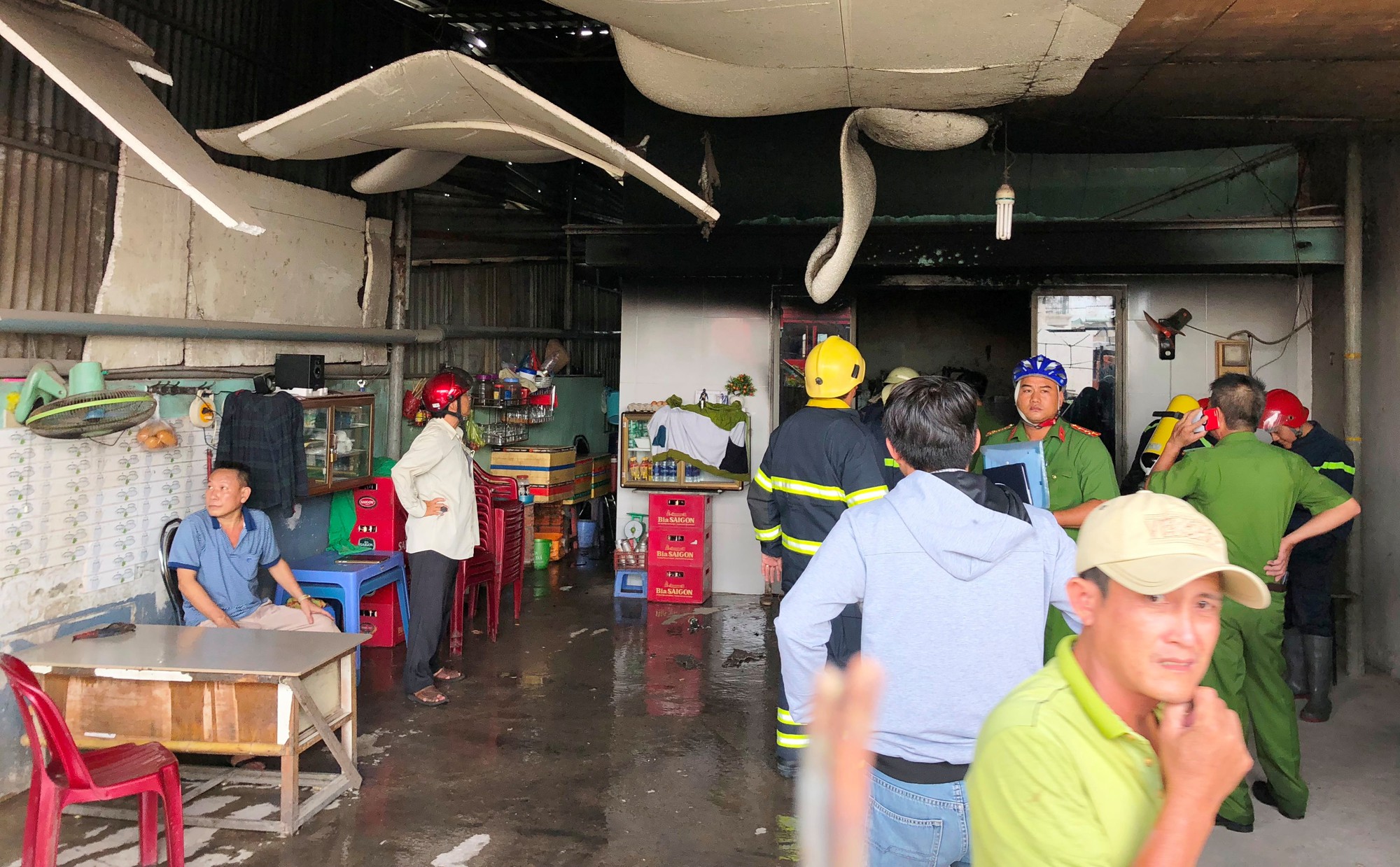 TP. HCM: Ghen tuông với vợ, gã đàn ông phóng hỏa đốt nhà khiến cả khu phố bỏ chạy thục mạng