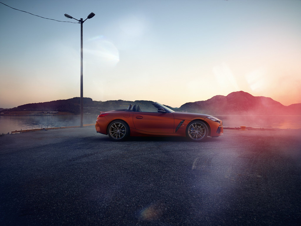 BMW Z4 M40i 2019 hé lộ hình ảnh nội thất
