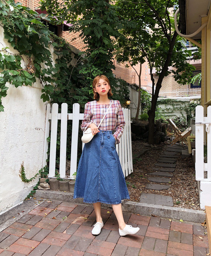 4 món đồ denim cứ mặc lên là trẻ ra vài tuổi, và quan trọng là chẳng bao giờ lo lỗi mốt