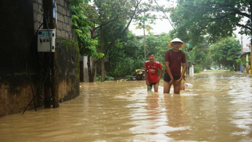 Hàng nghìn hộ dân thành phố Thanh Hóa ngập trong nước
