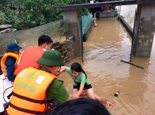 Hàng nghìn hộ dân thành phố Thanh Hóa ngập trong nước