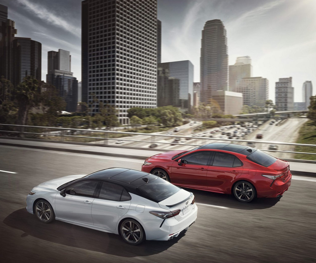 Toyota Camry 2019 có 5 phiên bản, giá từ 24.700 USD