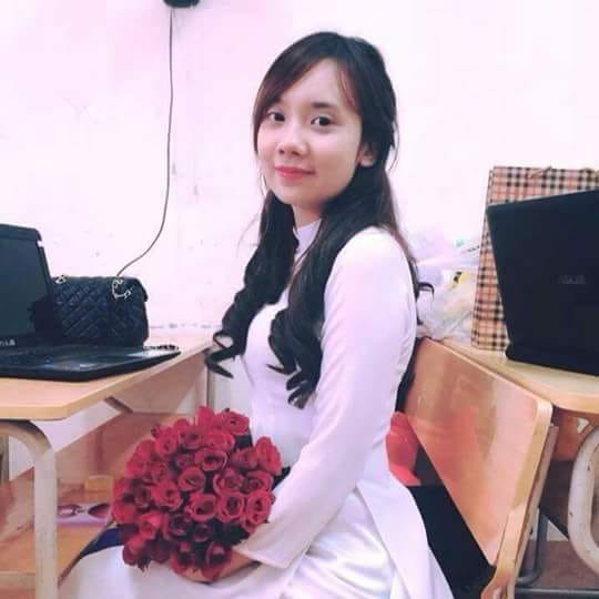 Mới đầu năm học, dân tình đã nháo nhào truy tìm info cô giáo xinh đẹp