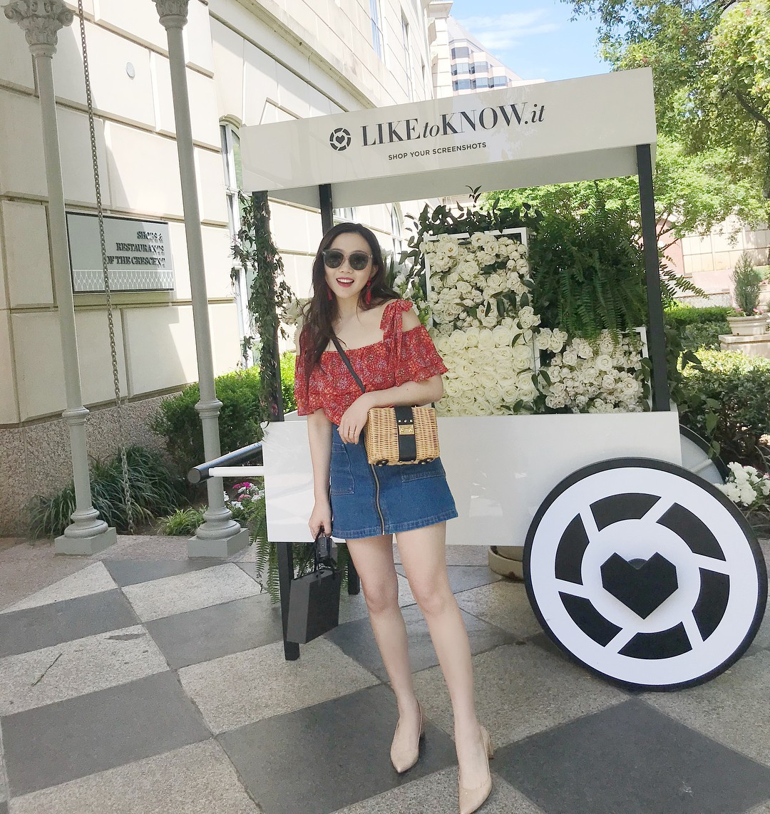 4 món đồ denim cứ mặc lên là trẻ ra vài tuổi, và quan trọng là chẳng bao giờ lo lỗi mốt