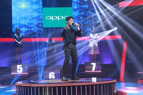 Giọng ải giọng ai tập 4: Hương Tràm dùng mỹ nhân kế khiến tình cũ Bùi Anh Tuấn chết đứng