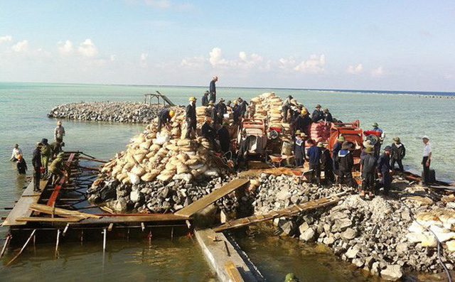 Lính 83 da đen, tóc cháy...