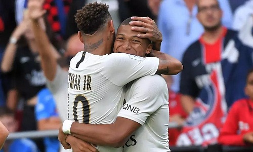 Mbappe lập cú đúp khi tái xuất tại Ligue 1