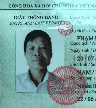 Vụ giết 2 vợ chồng giám đốc: Nghi phạm dí súng vào cằm, dùng ngón chân siết cò tự sát