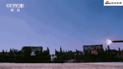 Kinh ngạc trước sức mạnh đạn xuyên thép bắn đi từ xe tăng Type 59 cổ điển của Trung Quốc