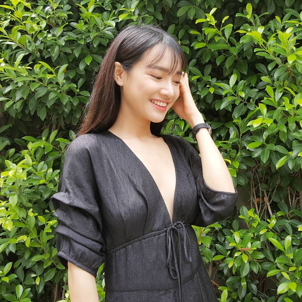 Chỉ vài tiếng trước khi xác nhận đám cưới với Trường Giang, Nhã Phương vẫn như không có chuyện gì xảy ra