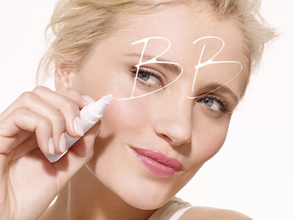 BB, CC Cream từng là trend nhưng bạn có biết loại kem nền này đang được sủng ái trở lại?