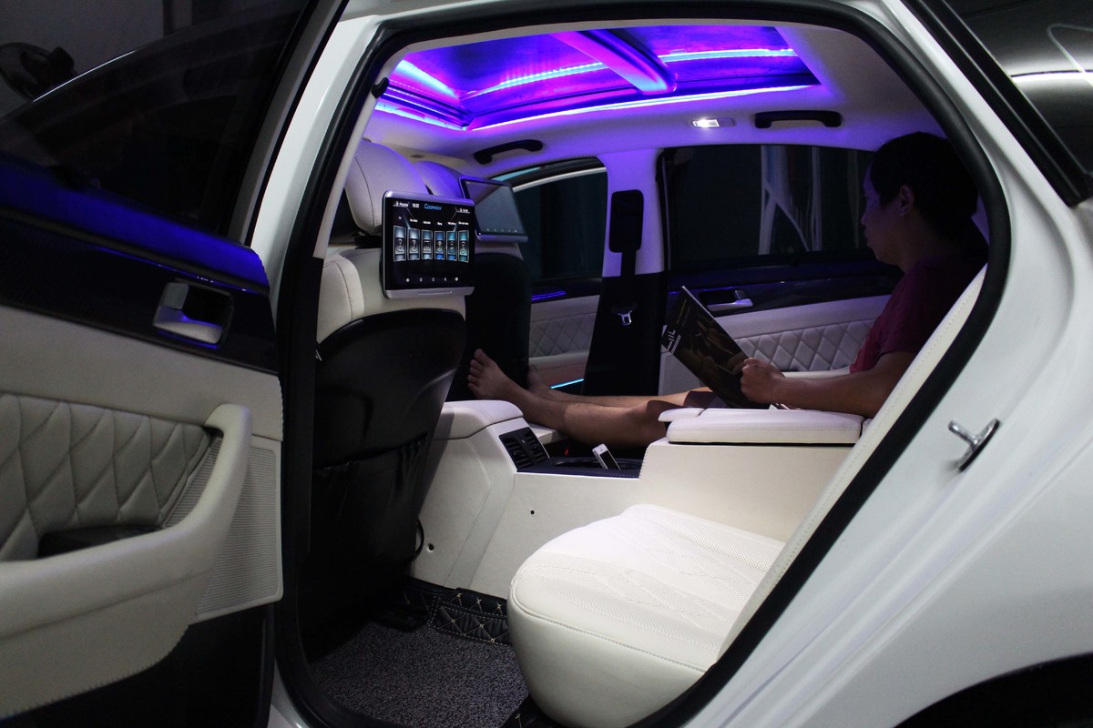 Biến nội thất Hyundai Sonata thành Mercedes-Maybach với 80 triệu tại Sài Gòn