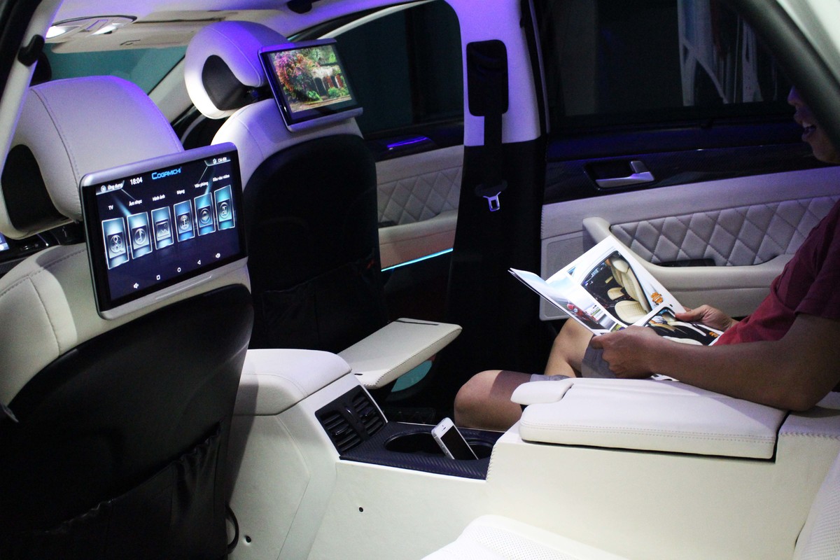 Biến nội thất Hyundai Sonata thành Mercedes-Maybach với 80 triệu tại Sài Gòn