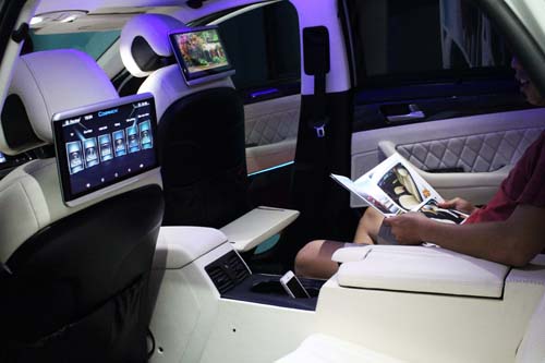 Biến nội thất Hyundai Sonata thành Mercedes-Maybach với 80 triệu tại Sài Gòn