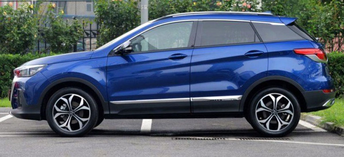 Ô tô SUV long lanh giá 315 triệu, đẹp ngang ngửa Hyundai Tucson