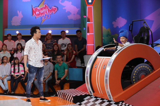 Nhanh như chớp nhí tập 3: Trấn Thành bị cậu bé biết tuốt chặt chém, chương trình lập kỷ lục với 3 giải nhất Nhanh như chớp nhí tập 3: Trấn Thành bị cậu bé biết tuốt chặt chém, chương trình lập kỷ lục với 3 giải nhất