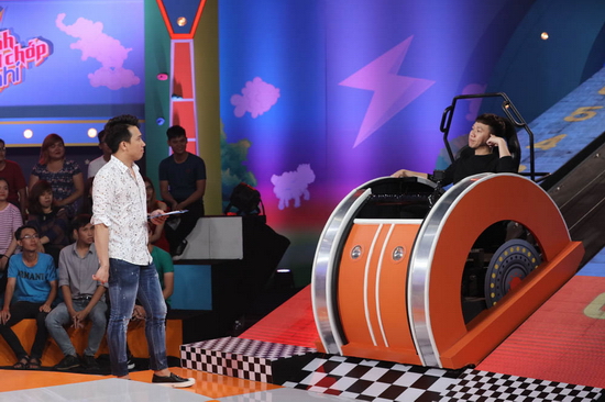 Nhanh như chớp nhí tập 3: Trấn Thành bị cậu bé biết tuốt chặt chém, chương trình lập kỷ lục với 3 giải nhất Nhanh như chớp nhí tập 3: Trấn Thành bị cậu bé biết tuốt chặt chém, chương trình lập kỷ lục với 3 giải nhất