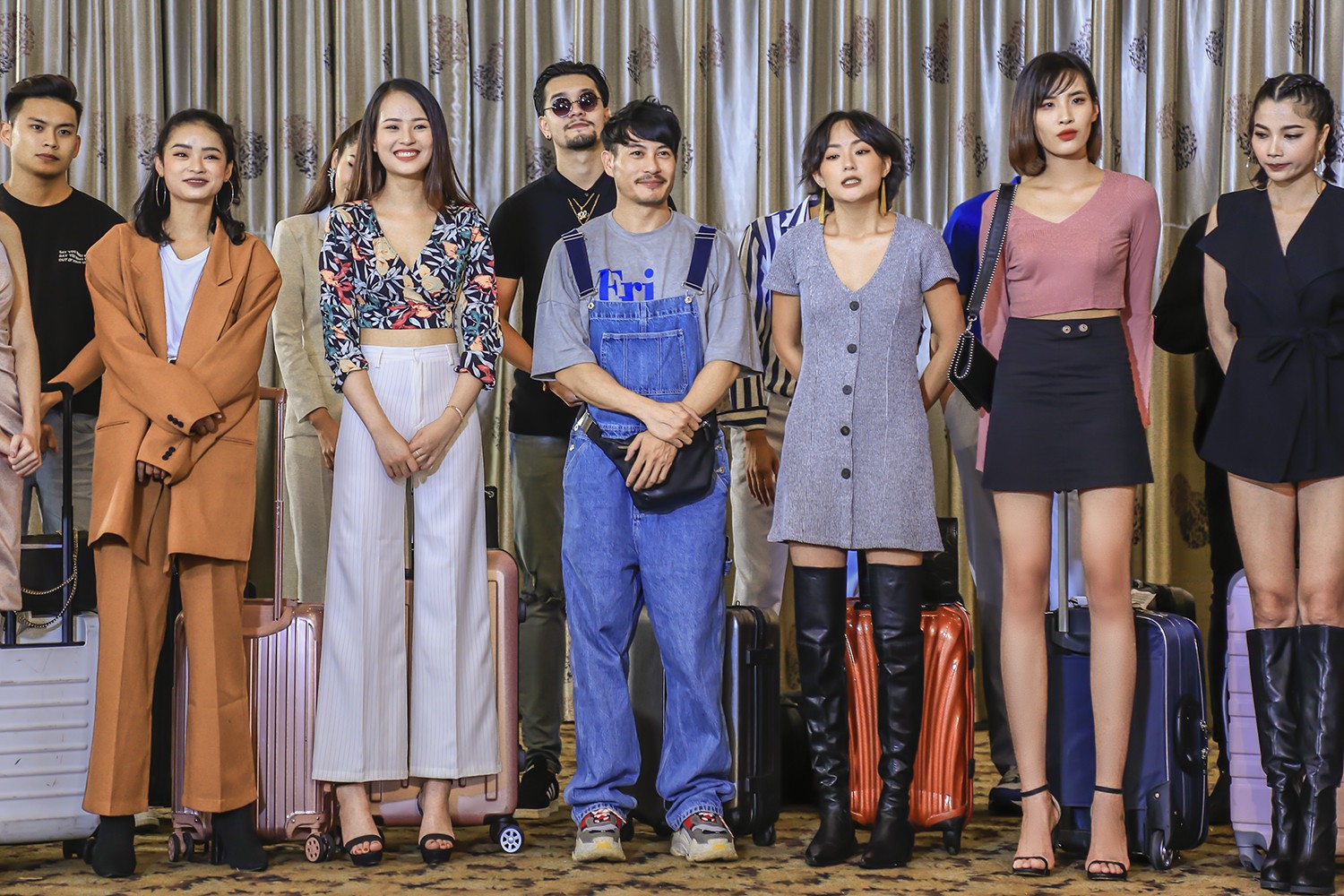 The Face 2018: Host Nam Trung làm khó thí sinh thay cho màn chào hỏi, hotboy Rời bỏ chia tay chương trình