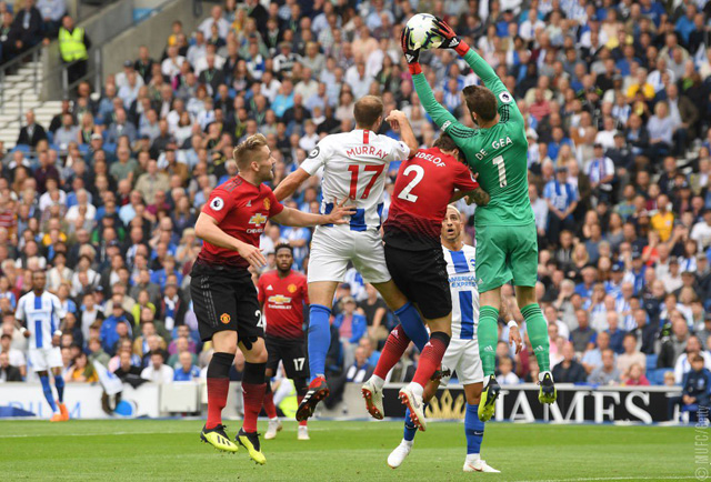 Công cùn thủ kém, Quỷ đỏ thua bạc nhược