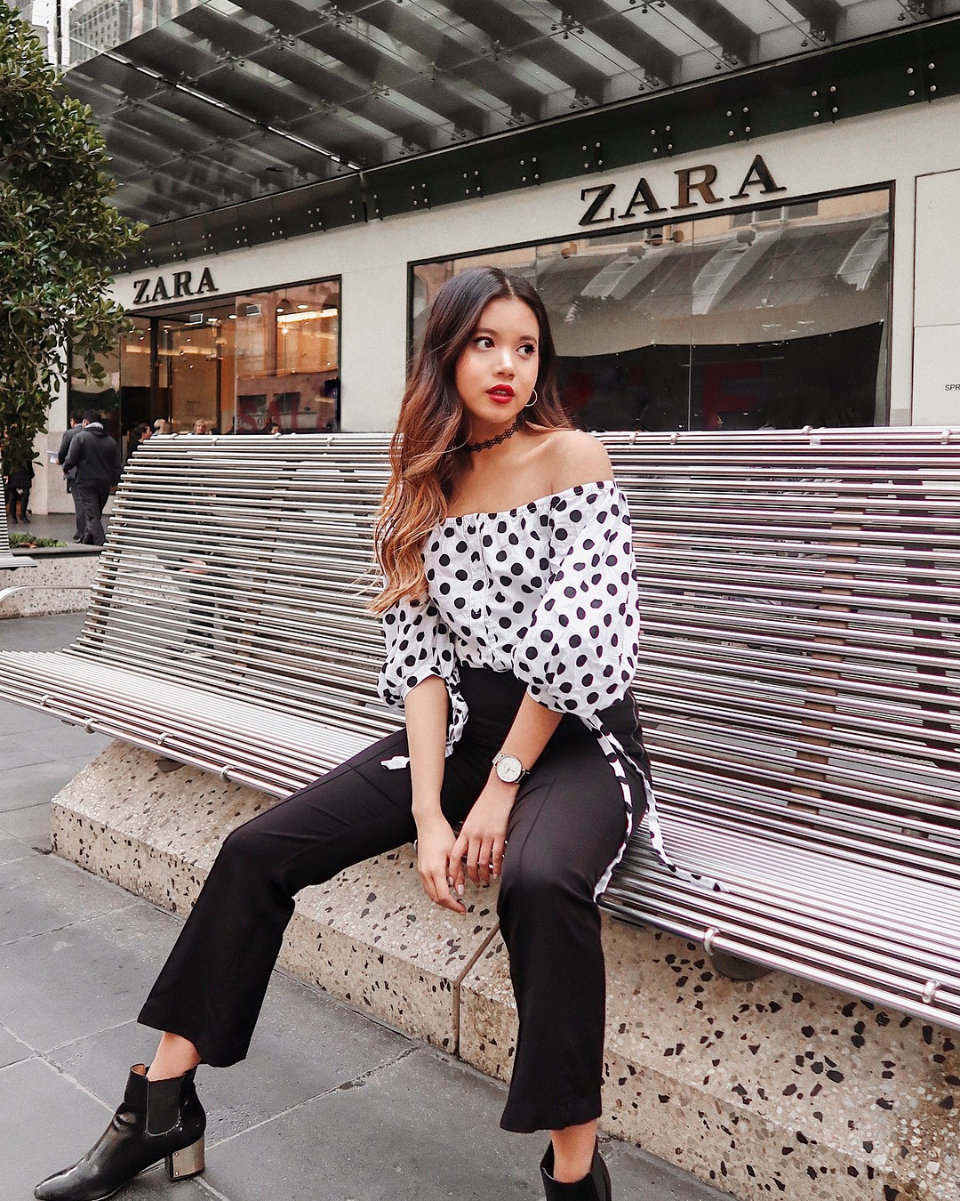 Cô em họ sang chảnh của cặp chị em gốc Việt từng gây bão Instagram vì đẹp, giỏi!