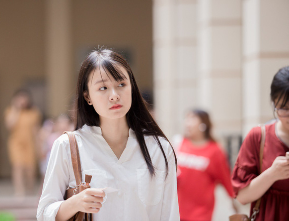 Ngắm dàn nữ sinh xinh xắn trường báo trong ngày nhập học, thế hệ hotgirl tiếp theo là đây chứ đâu