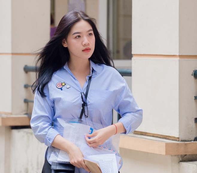 Ngắm dàn nữ sinh xinh xắn trường báo trong ngày nhập học, thế hệ hotgirl tiếp theo là đây chứ đâu