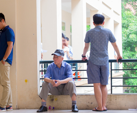 Ngắm dàn nữ sinh xinh xắn trường báo trong ngày nhập học, thế hệ hotgirl tiếp theo là đây chứ đâu