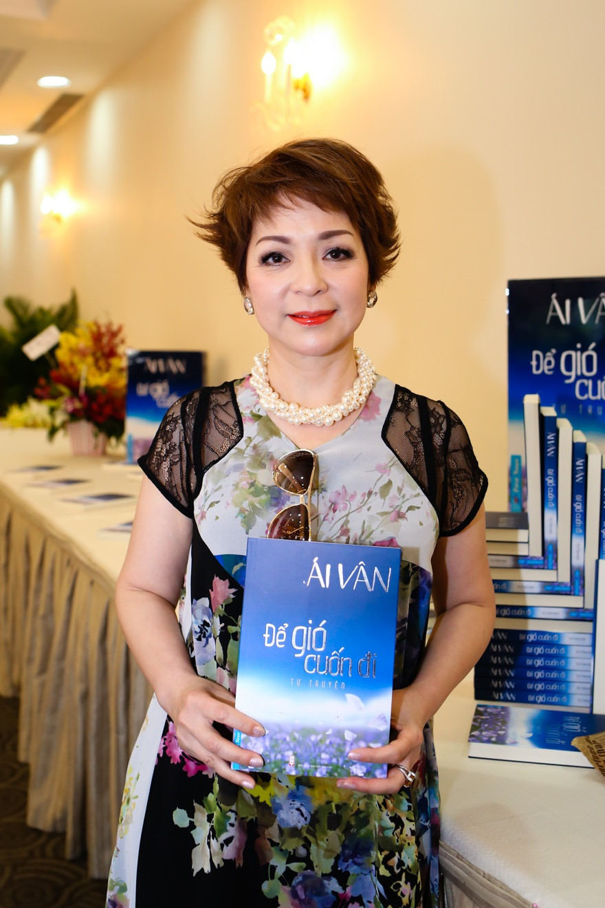 Những nghệ sĩ Việt lạc quan chiến đấu với bệnh ung thư