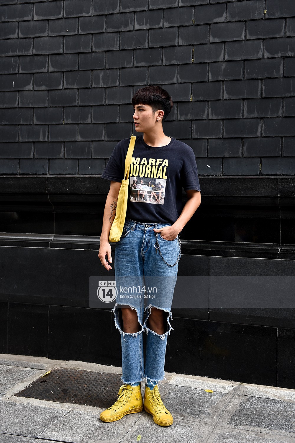 Street style 2 miền: Sài Gòn lên đồ đẹp banh chành không thua Hàn Quốc, Hà Nội trầm lặng hơn nhưng vẫn cool