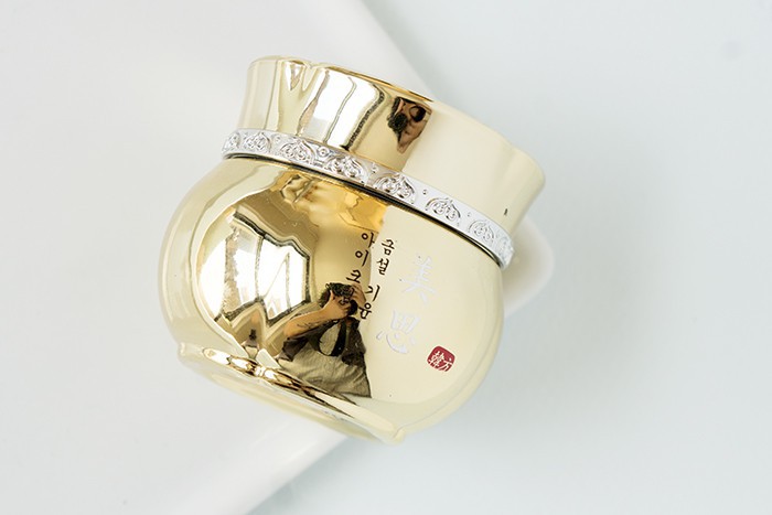 Quầng thâm mắt là nỗi niềm không của riêng ai nhưng làm sao để loại bỏ chúng thì không phải chị em nào cũng rõ