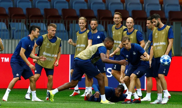 Lịch thi đấu, dự đoán tỷ số vòng loại Champions League diễn ra rạng sáng mai 22.8