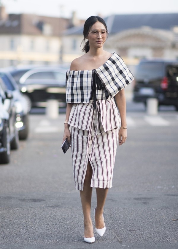 3 cách mix áo trễ vai với chân váy đẹp chất ngất cho quý cô sành điệu xuống phố