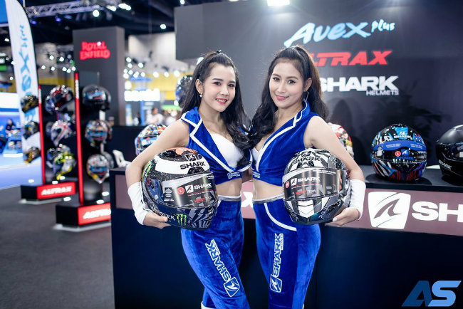 Dàn chân dài sexy đến ngộp thở tại 2018 Big Motorsale