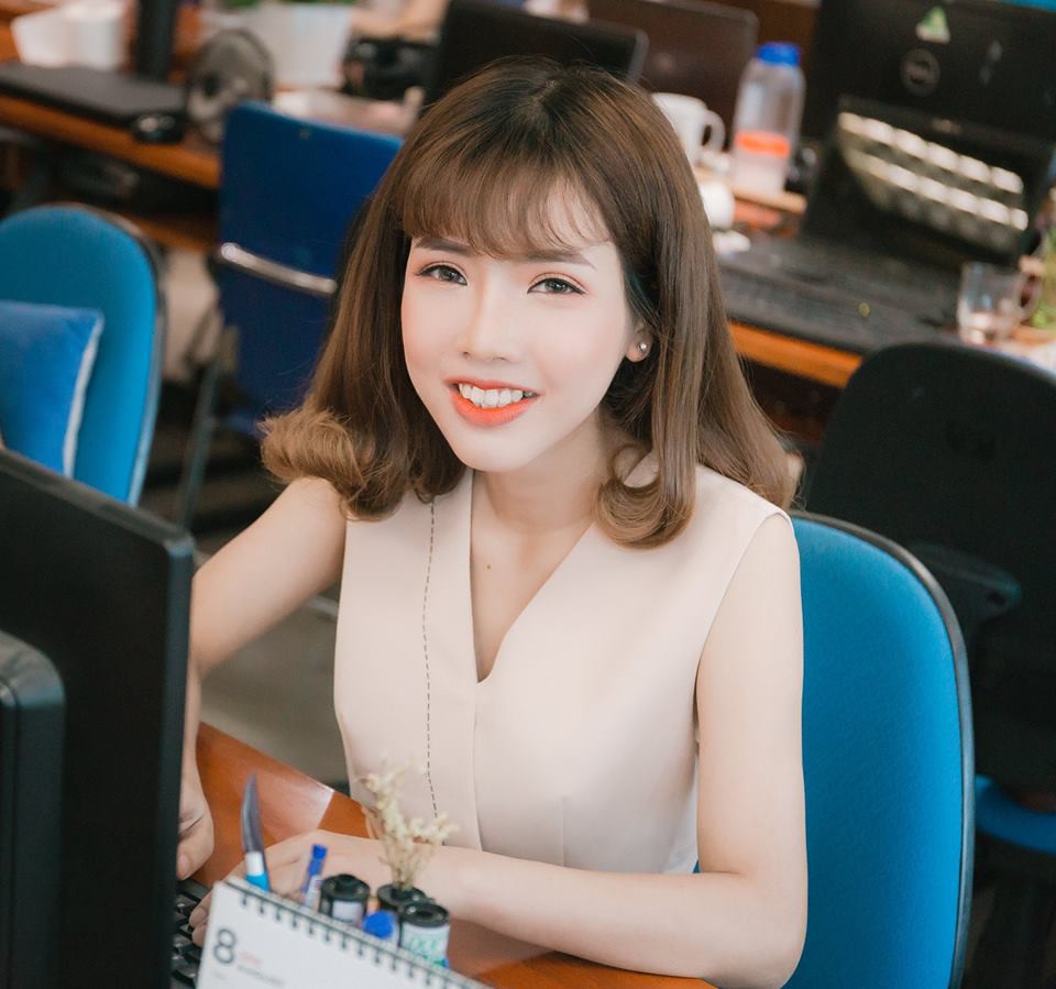 Đập đi xây lại 3 lần trong 6 tháng: Hành trình lột xác của cô gái từng bị đuổi việc vì quá xấu gây sốt MXH