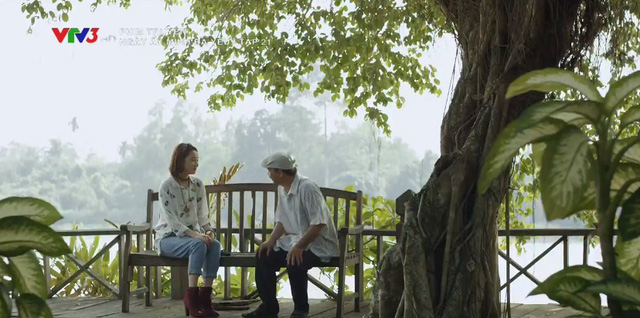 Phim Ngày ấy mình đã yêu tập 21: Nam chạy đến nhà em gái mưa, cho Hạ và mẹ vợ leo cây Phim Ngày ấy mình đã yêu tập 21: Nam chạy đến nhà em gái mưa, cho Hạ và mẹ vợ leo cây