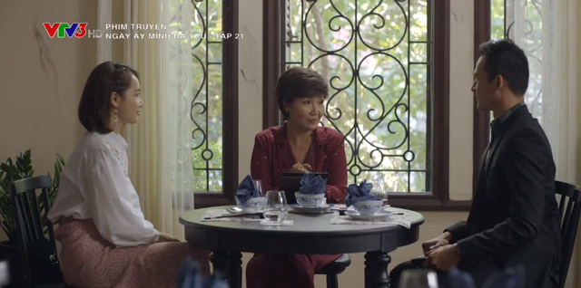 Phim Ngày ấy mình đã yêu tập 21: Nam chạy đến nhà em gái mưa, cho Hạ và mẹ vợ leo cây Phim Ngày ấy mình đã yêu tập 21: Nam chạy đến nhà em gái mưa, cho Hạ và mẹ vợ leo cây