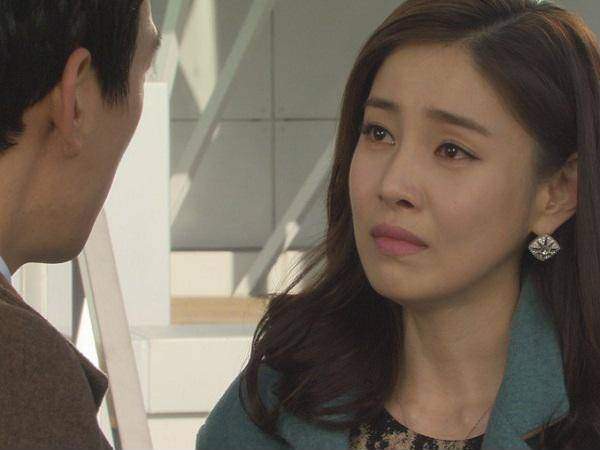 Bất ngờ được vợ tha thứ, gã chồng ngoại tình không ngờ tới kết cục sững sờ phía sau