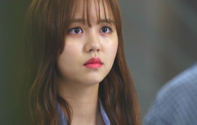 Nghe điều kiện oái oăm mà nhà trai đưa ra trong ngày dạm ngõ, cô gái trẻ chỉ biết ôm bụng bầu khóc thầm