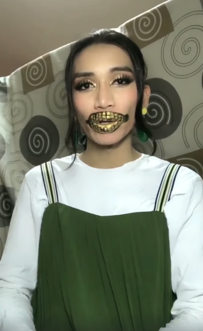 Bày cách tô son khoe răng tháng 7 cô hồn, BB Trần đích thực là vũ trụ giải trí của dân mạng