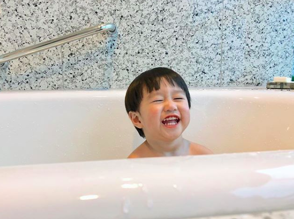 Chạm mốc 200k followers trên Instagram, Xoài chính là em bé hot nhất trên MXH Việt Nam ở thời điểm hiện tại