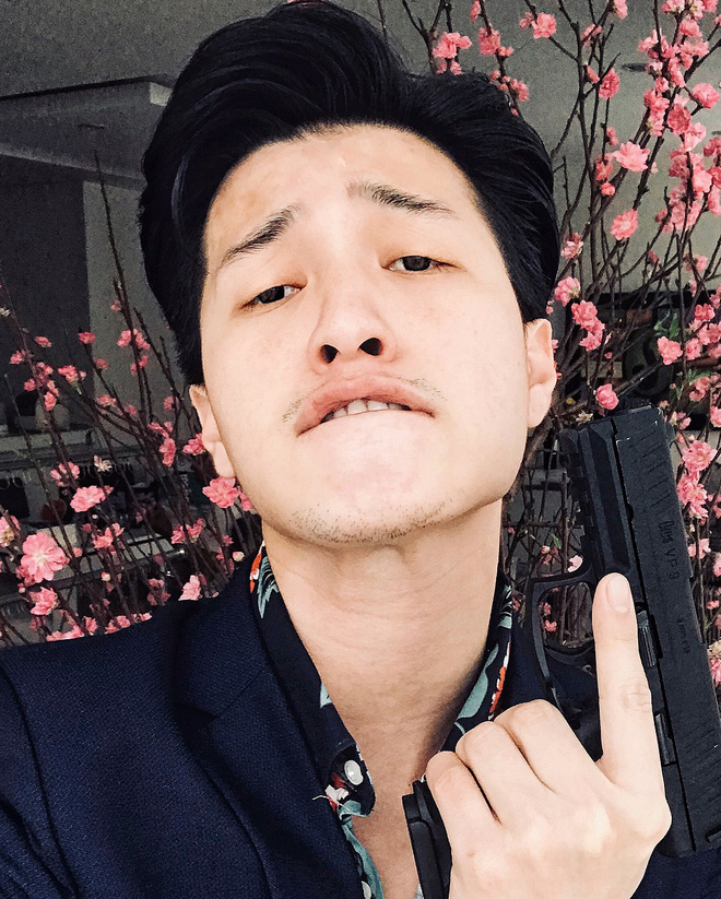 Huỳnh Anh dằn mặt rất gắt khi antifan chê bạn gái nhưng lại sai chính tả