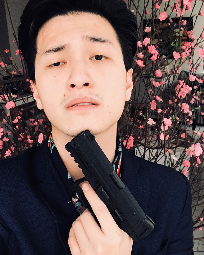 Huỳnh Anh dằn mặt rất gắt khi antifan chê bạn gái nhưng lại sai chính tả