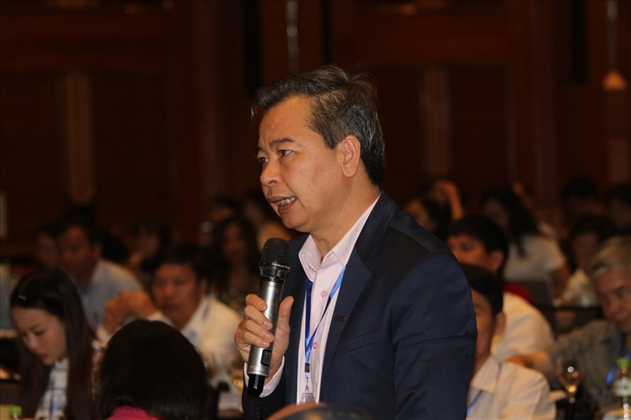 Thủ khoa đi bán bánh tráng trộn có gì chê trách?