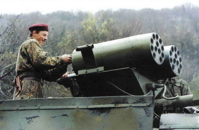 [ẢNH] Kinh ngạc trước sức mạnh đoàn tàu bọc thép của Quân đội Nam Tư