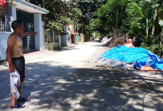 Trộm đá xẻ bị phát hiện, thanh niên tháo chạy tông vào đống đá tử vong